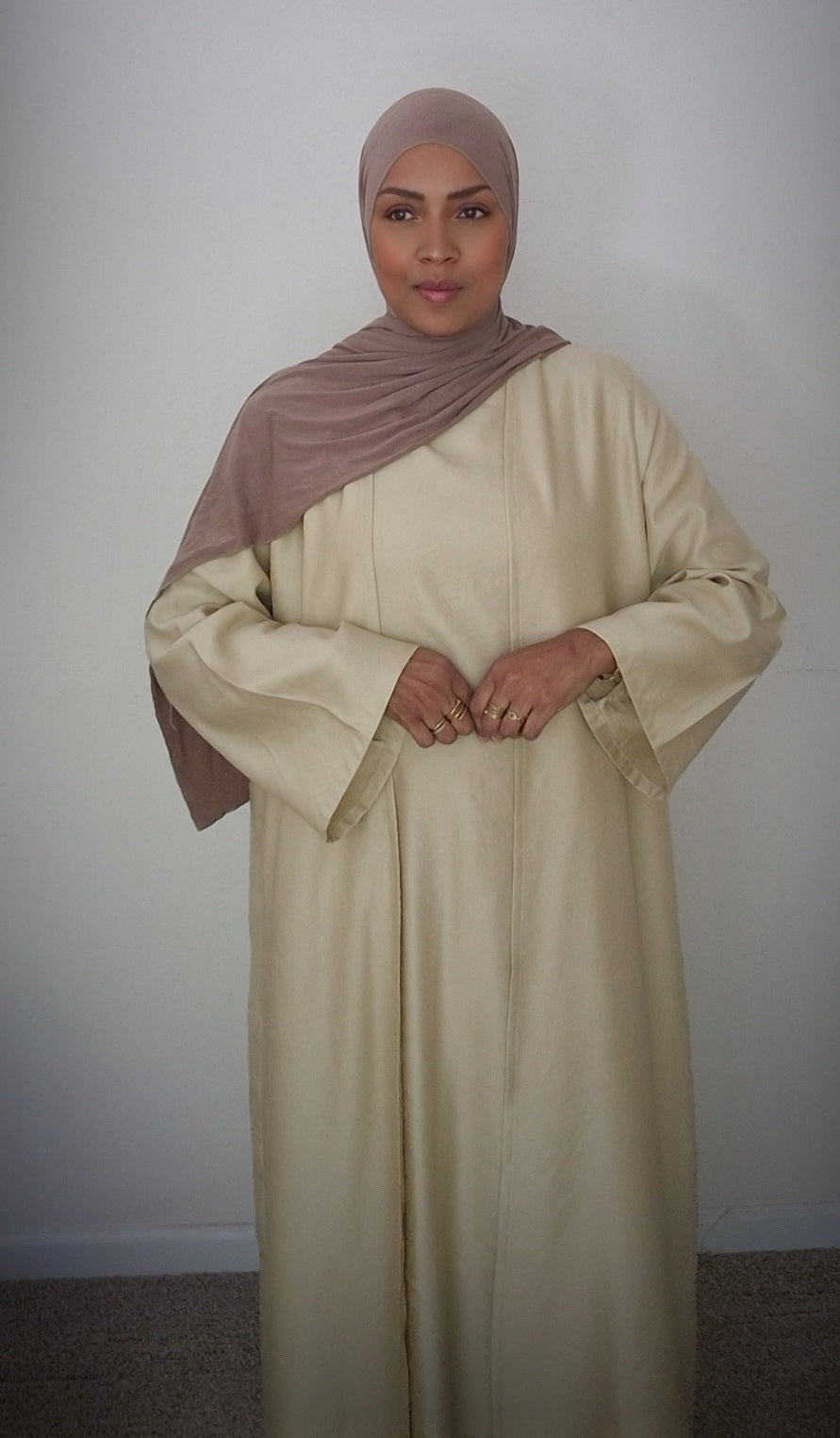 The Elegant Vanilla Abaya