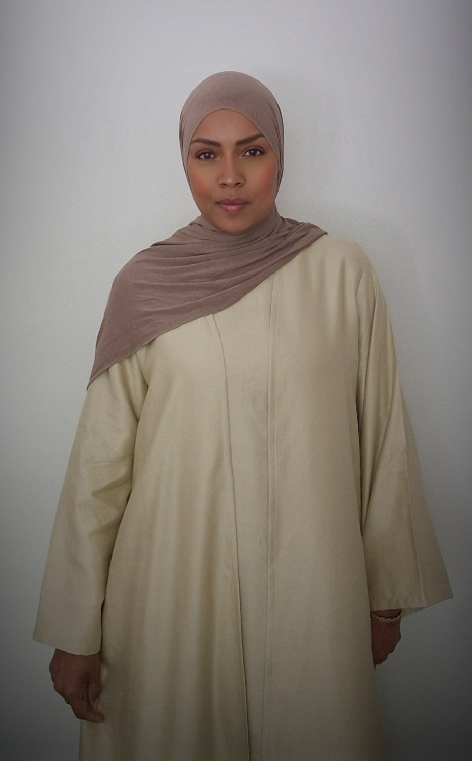 The Elegant Vanilla Abaya